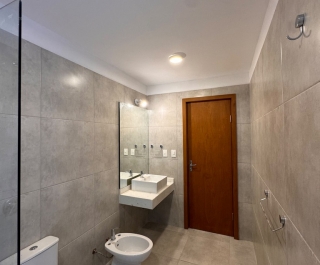 AMPLIO DÚPLEX A ESTRENAR 3 DORM. - CUARTO BARRIO LUQUE