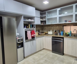 CASA 3 DORM. + ESCRITORIO Y 4 COCH. Z/ YACHT, LAMBARÉ