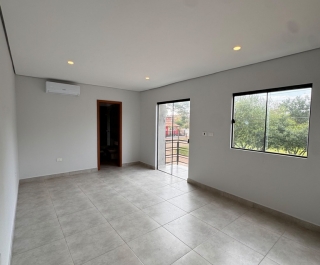 AMPLIO DÚPLEX A ESTRENAR 3 DORM. - CUARTO BARRIO LUQUE