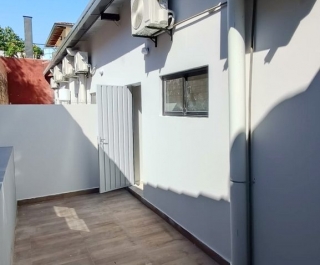 A ESTRENA LOCAL COMERCIAL - LAMBARÉ